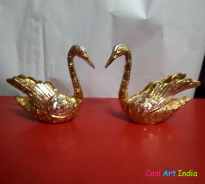 Fancy pair metal swan